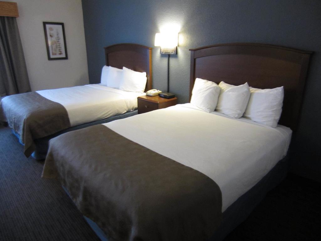 Americinn By Wyndham Hutchinson Ruang foto
