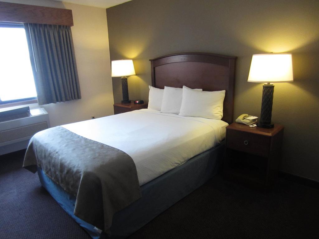 Americinn By Wyndham Hutchinson Ruang foto